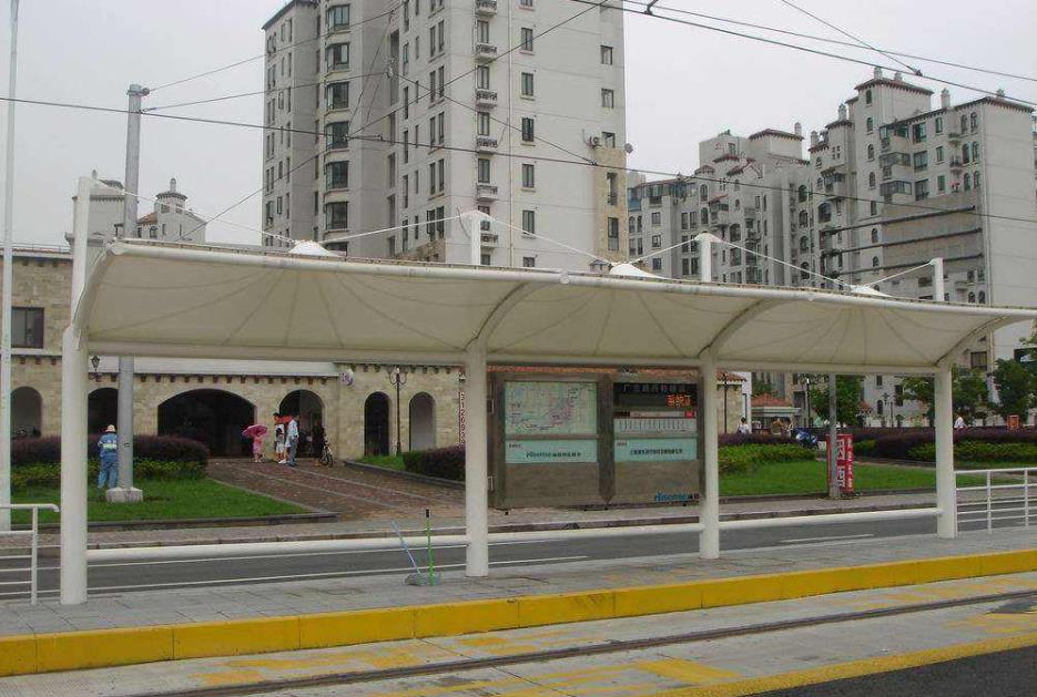 公交站臺(tái)膜結(jié)構(gòu)車(chē)棚